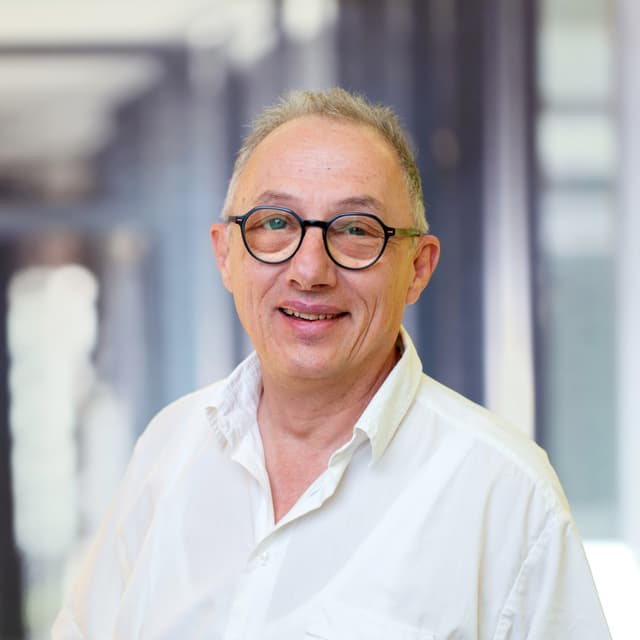 Portrait von Dr. med. Ronald Bastian